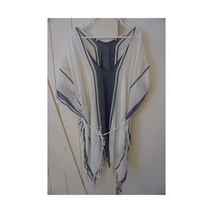 Women’s open side poncho coverup with tie